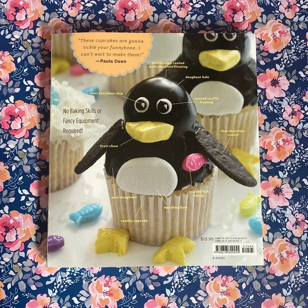 Hello, Cupcake! Cookbook by K Tack & A Richardson